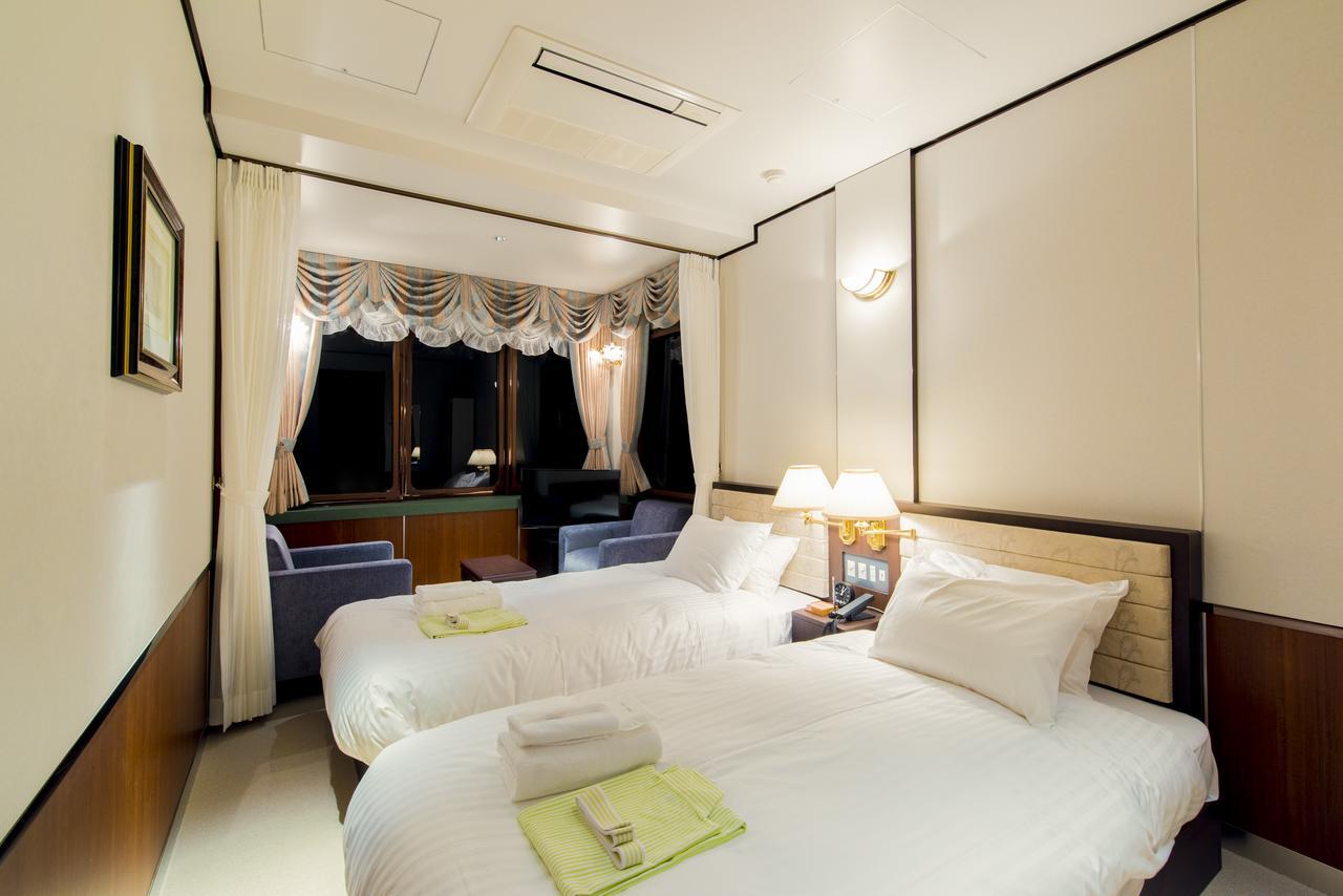 First Cabin Station Abenoso Hotel Osaka Bagian luar foto